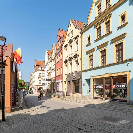 Apartament Arkadia - Rynek Jeleniogorski - By Spaceapart Jelenia Gora Exterior photo